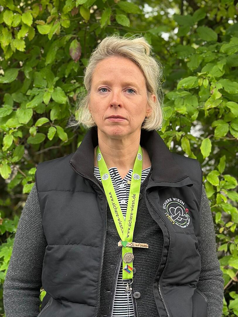 Die Sozialp&auml;dagogin Kristina Gottl&ouml;ber vom Verein Imma. Gemeinsam mit anderen ist sie w&auml;hrend der Wiesn aktiv, um Frauen nach &Uuml;bergriffen zu unterst&uuml;tzen oder im besten Fall davor zu sch&uuml;tzen.