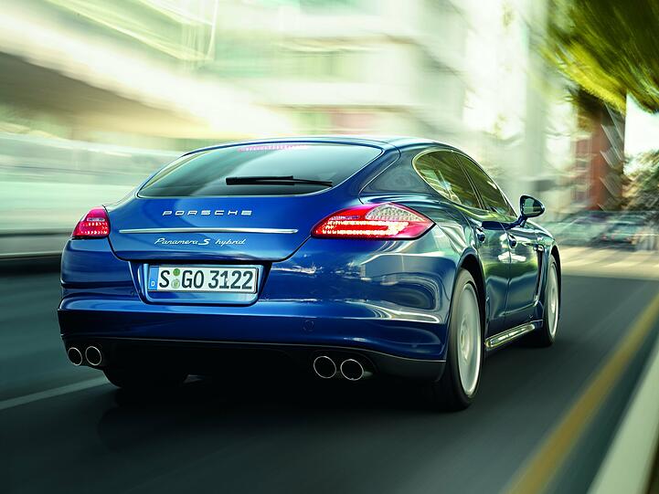 Porsche feiert die Premiere des Panamera S Hybrid.