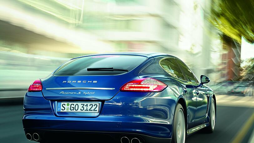 Porsche feiert die Premiere des Panamera S Hybrid. Porsche feiert die Premiere des Panamera S Hybrid.