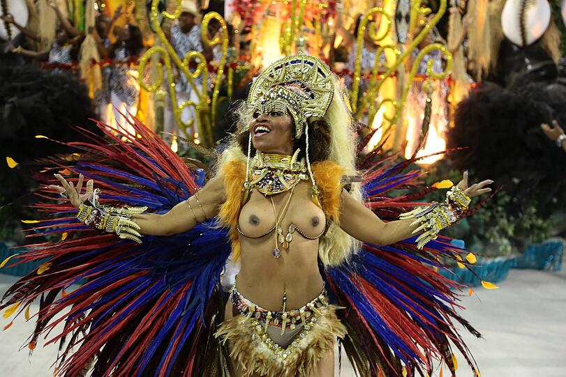 Heiße Rhythmen, heiße Tänze: Die besten Bilder vom Karneval im Sambodromo in Rio.