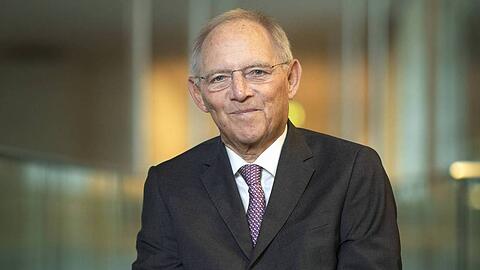 Wolfgang Schäuble ist seit 1990 auf den Rollstuhl angewiesen
