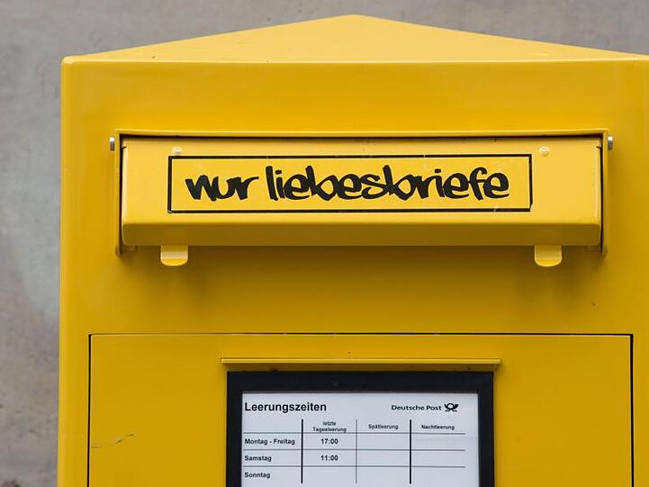 Zum 1. Juli plant die Post eine deutliche Anhebung der Portogebühren.