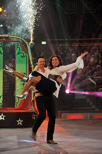 Tosender Applaus bei "Stars in der Manege": 2008 wagte sich Simone Thomalla an der Seite von "Los Alamos" auf die Bühne.