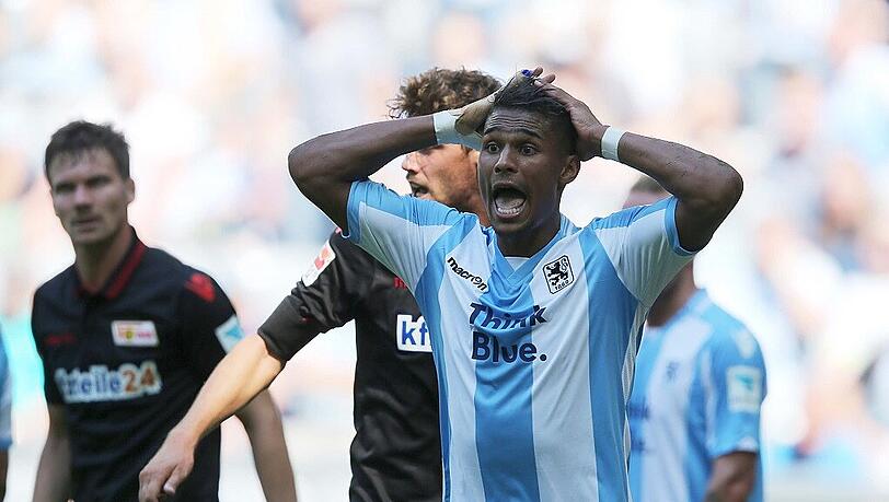 Rubin Okotie erhielt eine Einladung vom ÖFB. Der Stürmer hätte eigentlich bereits am Montag nach Wien reisen sollen - Abstellungspflicht! Nach einem Gespräch unter Trainern stellte Marcel Koller den 28-Jährigen für das Löwen-Spiel in Bochum frei. Rubin Okotie erhielt eine Einladung vom ÖFB. Der Stürmer hätte eigentlich bereits am Montag nach Wien reisen sollen - Abstellungspflicht! Nach einem Gespräch unter Trainern stellte Marcel Koller den 28-Jährigen für das Löwen-Spiel in Bochum frei.