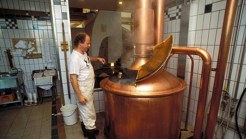 Bayerische Brautradition: Dem 1516 in Ingolstadt erlassenen Reinheitsgebot ist es zu verdanken, dass sich in Bayern eine einzigartige, als &bdquo;Braukunst&ldquo; bezeichnete Handwerkstradition entwickelt hat.