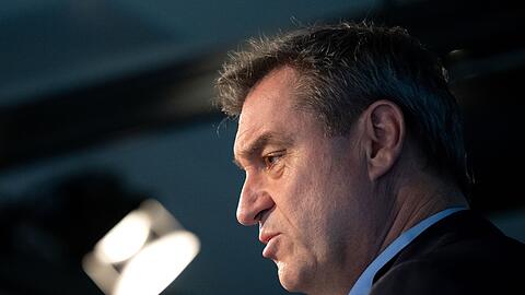 Ministerpräsident Markus Söder (CSU) hat sich mit seiner Forderung zum Verbieten der Gendersprache in Bayern durchgesetzt.