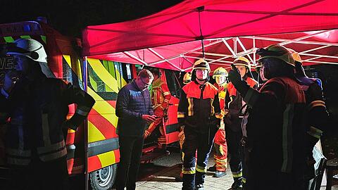 Die Feuerwehr war die ganze Nacht im Einsatz.