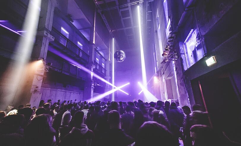 "Wir betreiben nicht nur einen Club", sagt einer der drei Betreiber über das MMA. Auch Kunst- und Architektur-Ausstellungen sowie Lesungen finden in dem alten Heizkraftwerk ihren Platz neben dem normalen Partybetrieb.