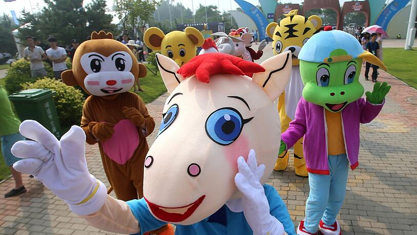 So sieht es aus, wenn China Oktoberfest feiert. Bilder von der Wiesn-Kopie in Qingdao. So sieht es aus, wenn China Oktoberfest feiert. Bilder von der Wiesn-Kopie in Qingdao.