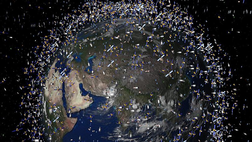 Im All herrscht ein ganz schönes Chaos: Diese Computersimulation der ESA zeigt intakte Satelliten und Weltraummüll. Im All herrscht ein ganz schönes Chaos: Diese Computersimulation der ESA zeigt intakte Satelliten und Weltraummüll.