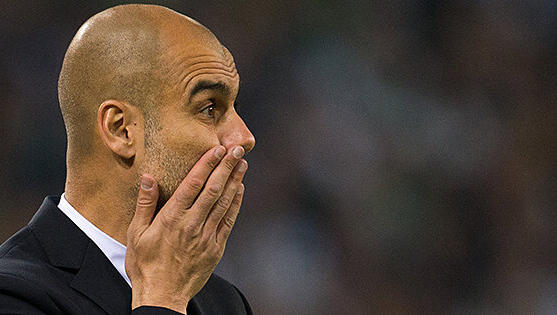 Bayern-Trainer Pep Guardiola beim 0:0 zwischen Borussia Mönchengladbach dem FC Bayern am 26. Oktober 2014. Bayern-Trainer Pep Guardiola beim 0:0 zwischen Borussia Mönchengladbach dem FC Bayern am 26. Oktober 2014.
