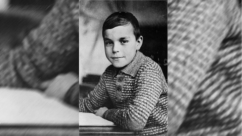 Der spätere Kanzler als braver Bub von acht Jahren. Der Pfälzer Kohl ist im April 1930 in Ludwigshafen geboren worden – und dort im Stadtteil Oggersheim ist er nun auch verstorben. Der spätere Kanzler als braver Bub von acht Jahren. Der Pfälzer Kohl ist im April 1930 in Ludwigshafen geboren worden – und dort im Stadtteil Oggersheim ist er nun auch verstorben.