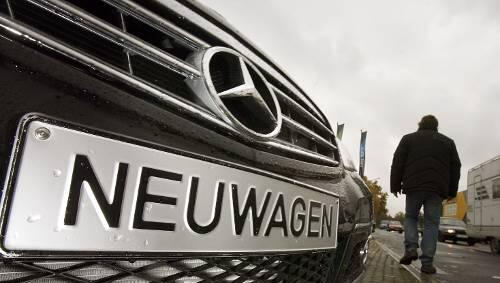 Kaufanreiz: Ab 2009 soll allen Neuwagen-Käufern die Kfz-Steuer erlassen werden. Kaufanreiz: Ab 2009 soll allen Neuwagen-Käufern die Kfz-Steuer erlassen werden.