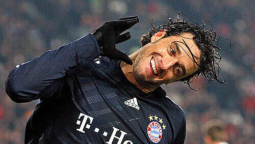 Wer hat an der Uhr gedreht? ist es wirklich schon zu spät - für die Konkurrenz? Luca Toni trifft und trifft, Bayern holt das Double. Oder etwa nicht? Wer hat an der Uhr gedreht? ist es wirklich schon zu spät - für die Konkurrenz? Luca Toni trifft und trifft, Bayern holt das Double. Oder etwa nicht?