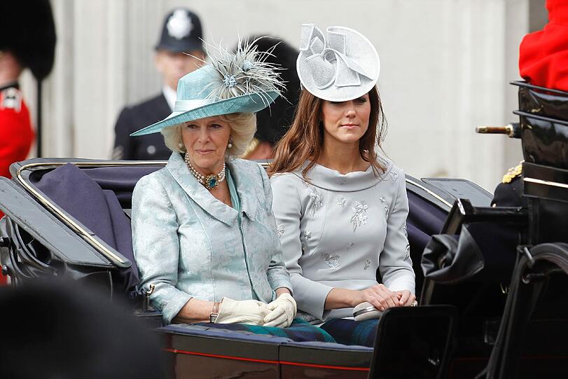"Trooping the Colour": Mit der traditionellen Parade wurde der 86. Geburtstag der Queen offiziell begangen. Die AZ zeigt die besten Bilder.