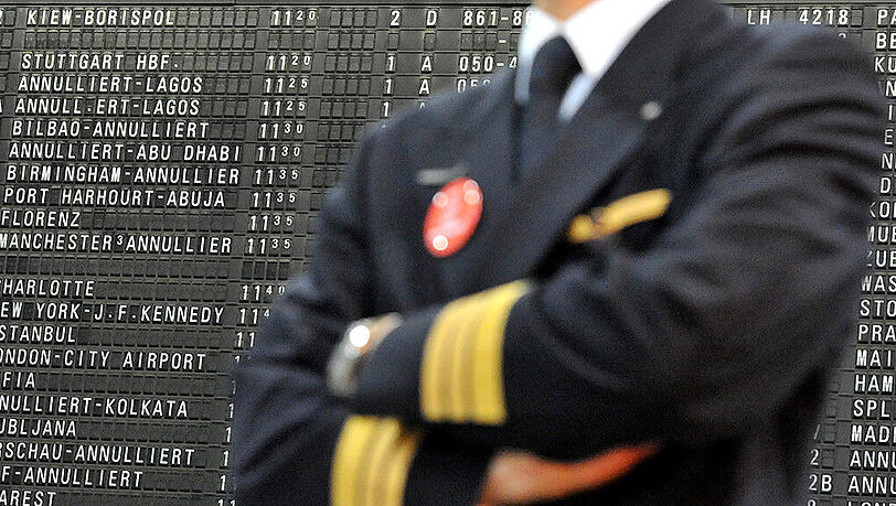 Die Pilotengewerkschaft Cockpit hat die Vorgespräche mit der Lufthansa zu einer Gesamtschlichtung für gescheitert erklärt. Die Pilotengewerkschaft Cockpit hat die Vorgespräche mit der Lufthansa zu einer Gesamtschlichtung für gescheitert erklärt.