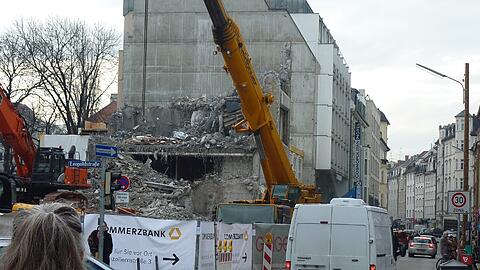Die riesige Baustelle an der Leopoldstraße. Was dort geplant ist - und wie es vorher aussah: Klicken Sie sich durch die AZ-Fotostrecke.