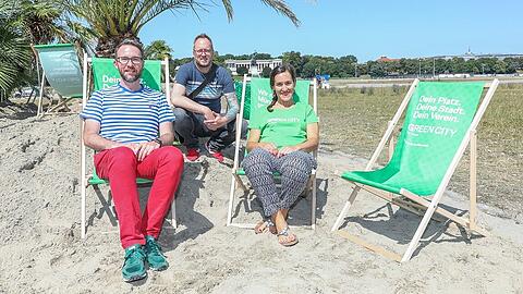 Benoît Blaser (links), Arne Brach und Silvia Gonzalez im Palmengarten.