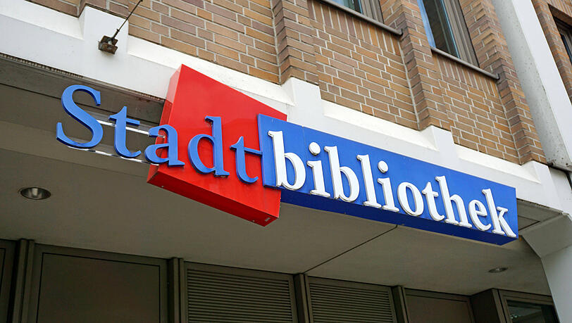 Seit Ende Januar 2026 ist die Stadtbibliothek in Berg am Laim wegen eines Wasserschadens geschlossen. Nicht das erste Mal in den vergangenen zwei Jahren. (Symbolbild) Seit Ende Januar 2026 ist die Stadtbibliothek in Berg am Laim wegen eines Wasserschadens geschlossen. Nicht das erste Mal in den vergangenen zwei Jahren. (Symbolbild)