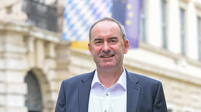 Hubert Aiwanger beim Termin mit der AZ vor seinem Ministerium.