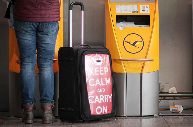 Bei der Lufthansa haben die Piloten ihren Streik kurzfristig beendet. Am Montag könnte es allerdings schon wieder weitergehen.