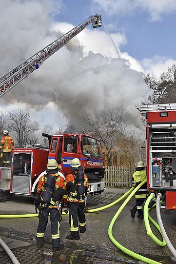 Am Mittwoch brannte in Baldham ein Wohnhaus komplett ab.