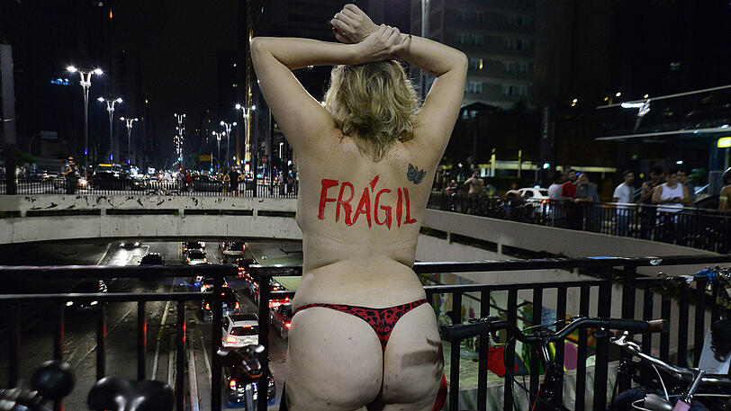 Was ein Spaß: Nacktradeln in Sao Paulo.