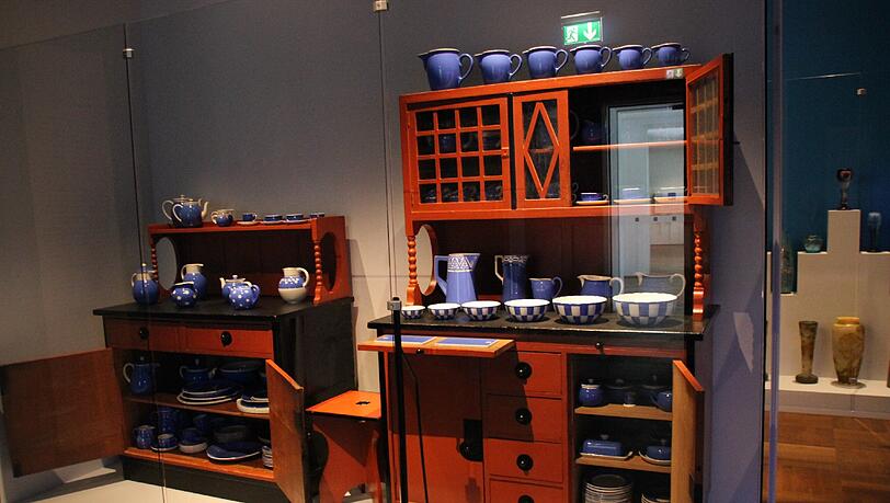Hauptsache blau: Geschirrsammlung von 1930. Hauptsache blau: Geschirrsammlung von 1930.