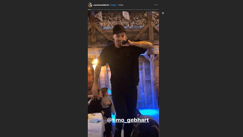 Timo Gebhart sorgte bei der Weihnachtsfeier für beste Unterhaltung.
