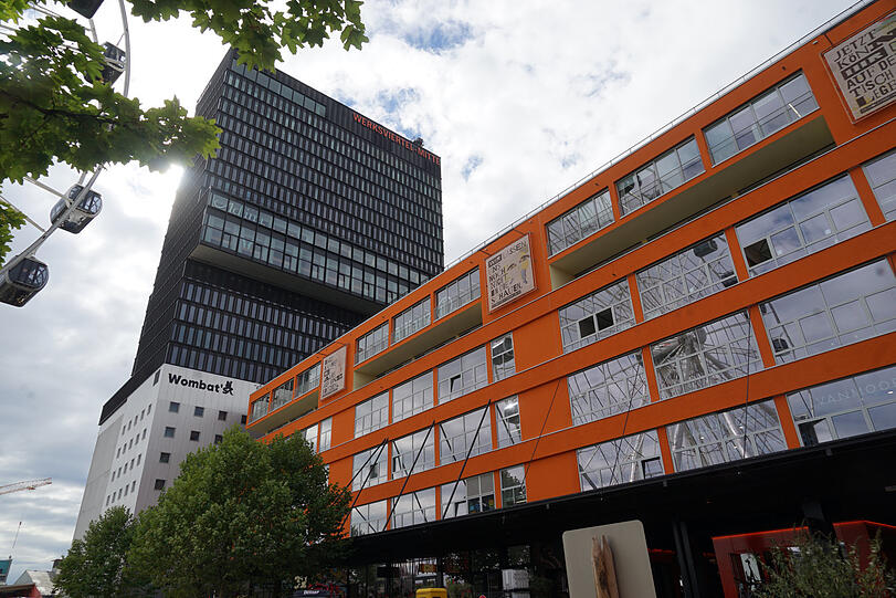 Der Hotelturm im Werk 4 geht von Etage neun bis ganz oben zur 24.