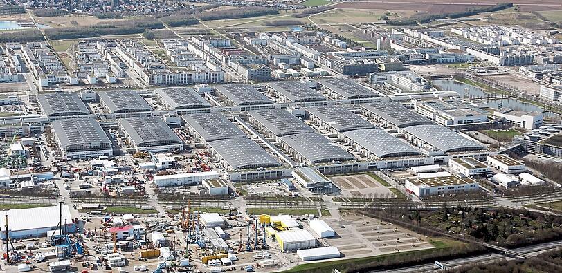 Bauma, Messe, Messe-Stadt: Das ganze Terrain 2016 vom Hubschrauber aus gesehen.