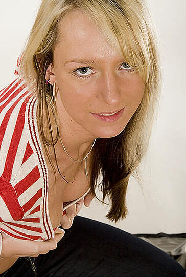 Sue, 22 Jahre  Mehr Bilder von mir gibt es auf erotik1.de
