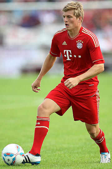 Toni Kroos (Bayern-Profi): &bdquo;Wenn man 40 Millionen Euro ausgibt, 
heißt das, dass das ein Top-Spieler sein soll. Und Top-Spieler 
können wir immer gut gebrauchen.&ldquo;