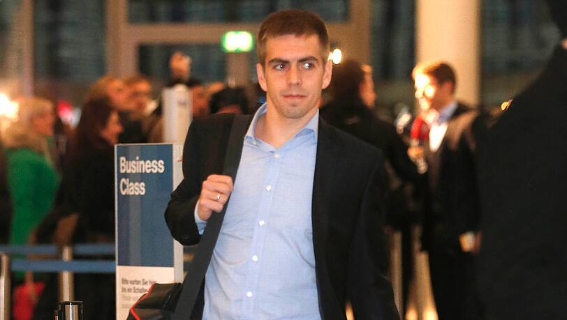 Kapitän Philipp Lahm reist von Doha nach Zürich zur Fifa-Gala. Kapitän Philipp Lahm reist von Doha nach Zürich zur Fifa-Gala.