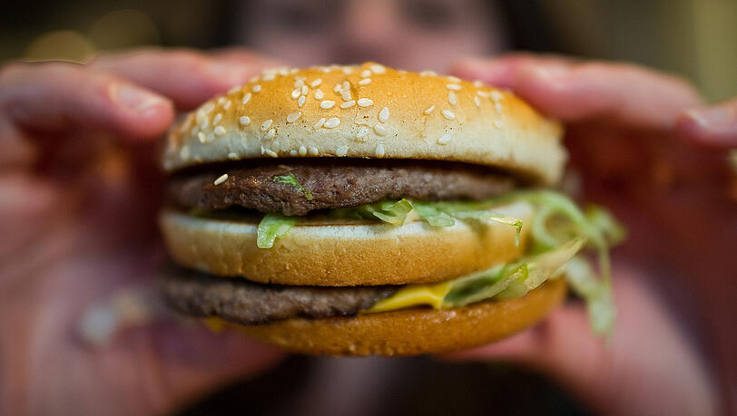 Die Experten des britischen Magazins "The Economist" haben am Montag ihren Big-Mac-Index veröffentlicht. Die Experten des britischen Magazins "The Economist" haben am Montag ihren Big-Mac-Index veröffentlicht.