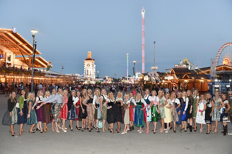 Die Blondinen beim Feiern auf der Wiesn