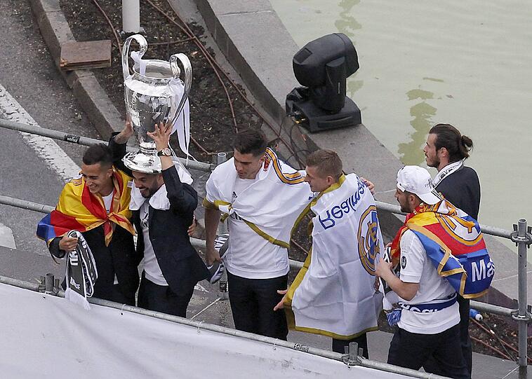 Real Madrid feiert seinen Champions-League-Titel mit den Fans in Madrid