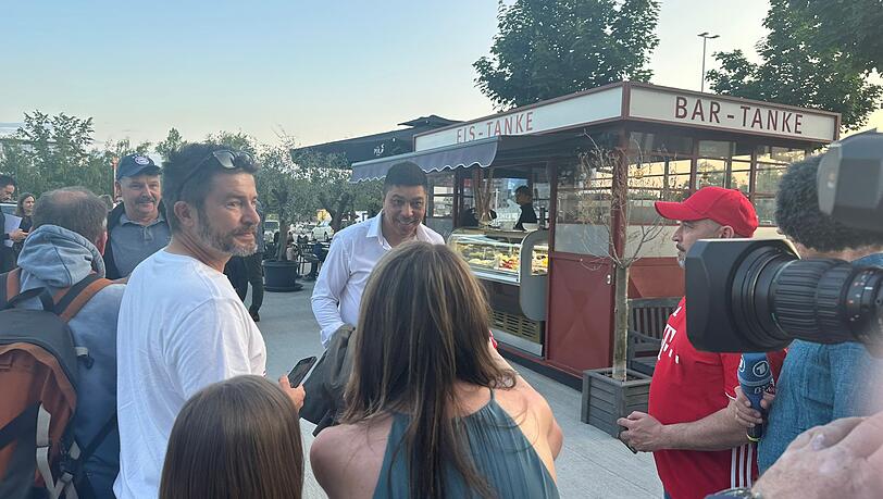 Giovane Elber bei der Meisterfeier des FC Bayern. Giovane Elber bei der Meisterfeier des FC Bayern.