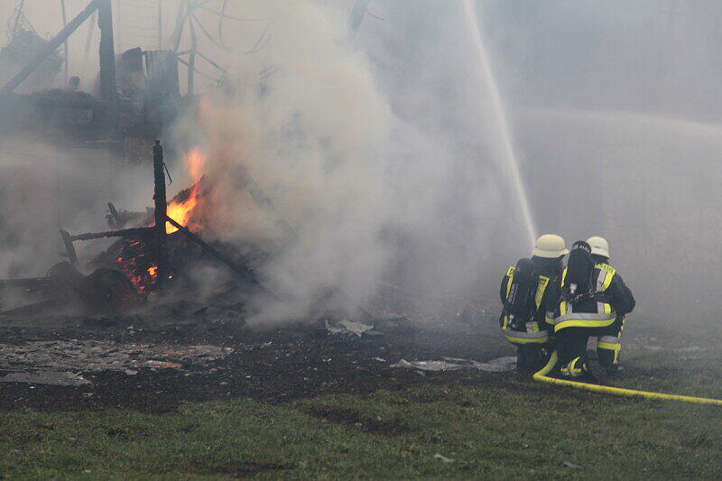 Warum der Bauernhof in Hagenberg in Flammen aufging, ist bisher nicht bekannt.