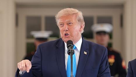 Der Friedensrat soll nach Darstellung Trumps die "vollst&auml;ndige Entwaffnung" der Hamas vereinbart haben.