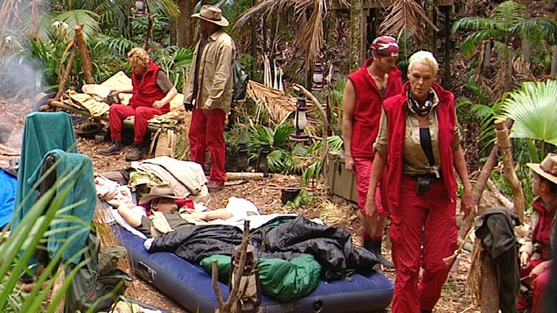 Dschungelcamp Tag 3: Intime Bekenntnisse und Daniel vergießt wieder Tränen. Die Bilder aus dem Camp