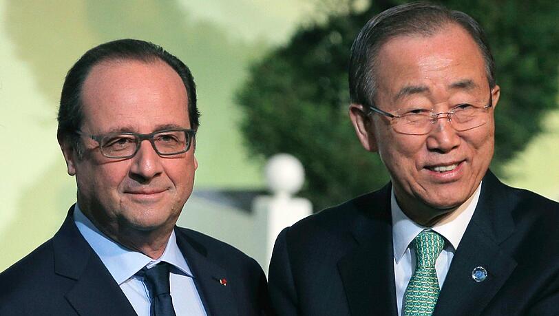 UN-Generalsekretär Ban Ki Moon und Frankreichs Präsident François Hollande begrüßen die Vertreter von 195 Nationen beim Weltklimagipfel. UN-Generalsekretär Ban Ki Moon und Frankreichs Präsident François Hollande begrüßen die Vertreter von 195 Nationen beim Weltklimagipfel.