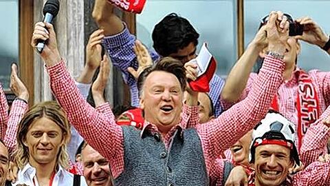 &bdquo;Die Spieler haben begriffen, seine Idee umzusetzen&ldquo;: Und deswegen wird man Bayern-Trainer Louis van Gaal auch in dieser Saison vermutlich oft in Jubelpose sehen können.