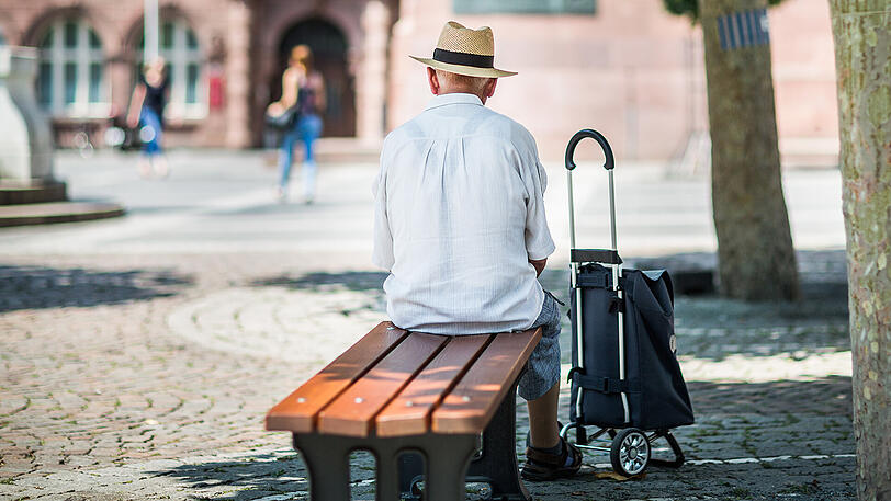 Niemand soll sich in München einsam fühlen: Aus diesem Grund investiert die Stadt in die Alten- und Service-Zentren.
