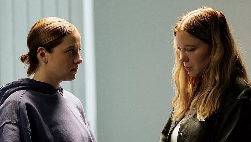 Zwei starke Frauenfiguren pr&auml;gen "Gentle Monster": Jella Haase (l.) und L&eacute;a Seydoux.