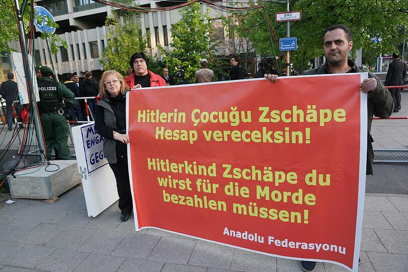 Bilder vom Prozess-Auftakt: Beate Zschäpe wird vorgefahren