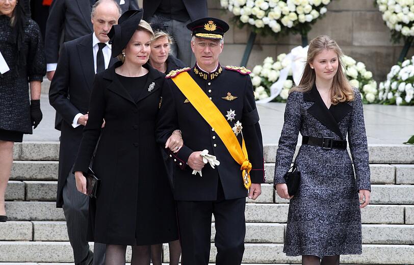 Elisabeth von Belgien (19, re.) wird einmal Königin sein. Momentan absolviert sie ein knallharten Militär-Training an der Royal Military Academy.