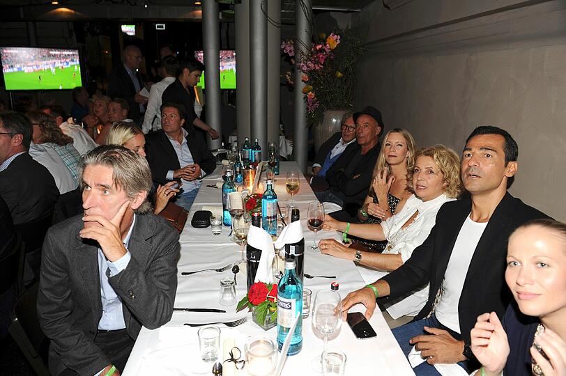 Die Bilder von der Sky Opening Party im "Heart"' .