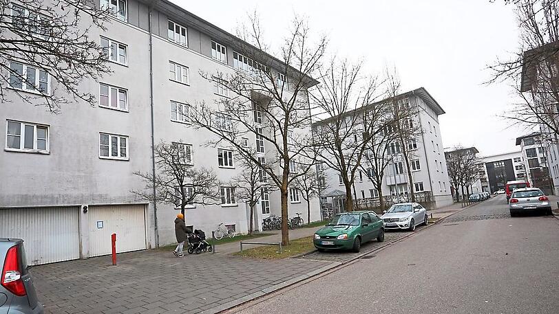 Rund 220 Fahrzeuge parken hinter diesen Toren &ndash; noch.