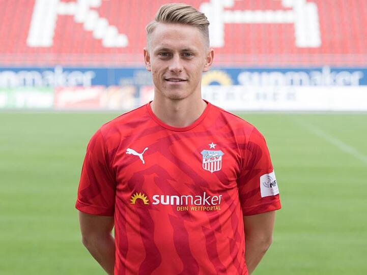Zwickaus Spieler Sascha Härtel im Stadion Zwickau. Foto: Sebastian Kahnert/Archiv